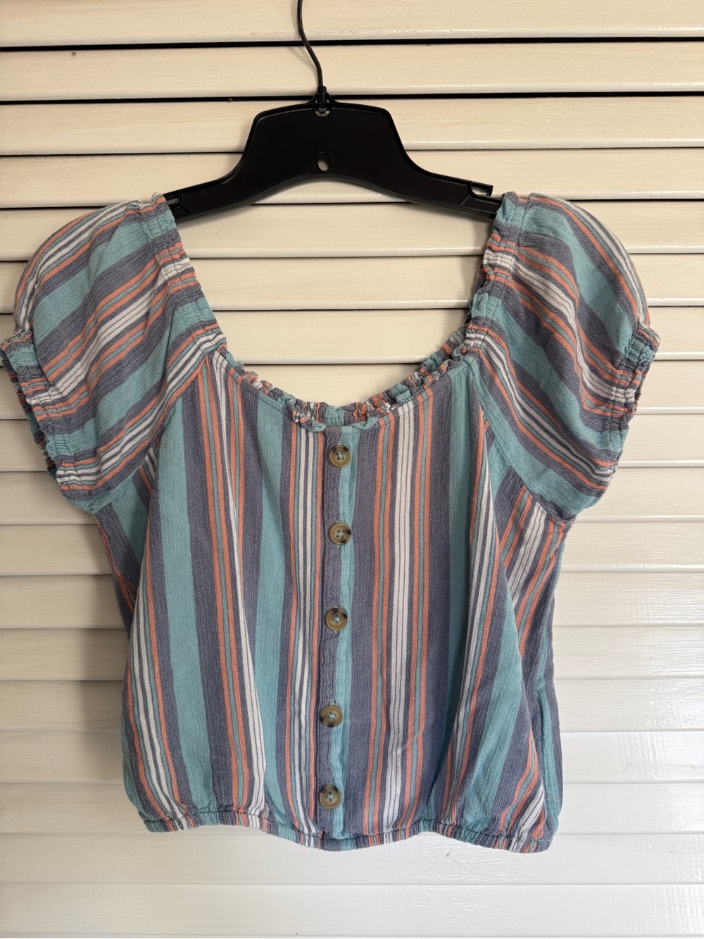 Aeropostale Striped Button-Front Crop Top in Teal and Coral